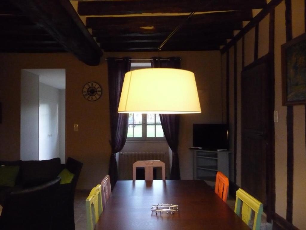 La Maison D'A Cote Bed & Breakfast Alençon Rom bilde